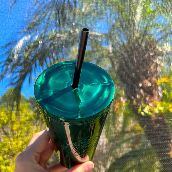 Starbucks 2022 Grande Marble Emerald Green Tumbler
18oz - Picture 4 of 5